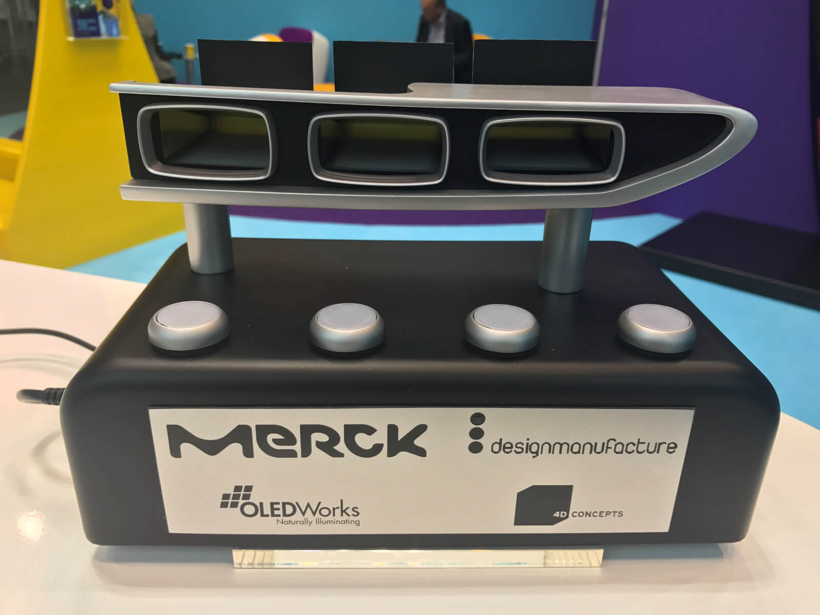 OLED rear light demonstrator from Merck